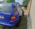 Синій Мерседес МЛ, об'ємом двигуна 2.7 л та пробігом 240 тис. км за 1800 $, фото 3 на Automoto.ua