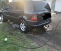 Синій Мерседес МЛ, об'ємом двигуна 2.7 л та пробігом 450 тис. км за 6000 $, фото 7 на Automoto.ua