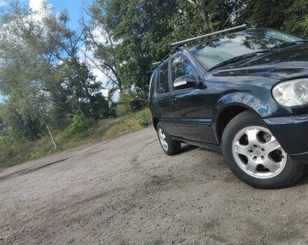 Синій Мерседес МЛ, об'ємом двигуна 2.7 л та пробігом 335 тис. км за 4479 $, фото 2 на Automoto.ua