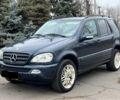 Синій Мерседес МЛ, об'ємом двигуна 2.7 л та пробігом 260 тис. км за 4899 $, фото 1 на Automoto.ua