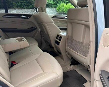 Синій Мерседес МЛ, об'ємом двигуна 3.5 л та пробігом 142 тис. км за 4600 $, фото 15 на Automoto.ua
