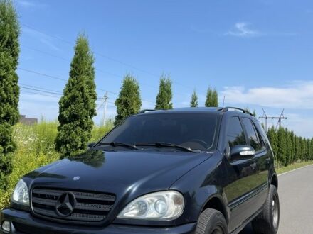 Синий Мерседес МЛ, объемом двигателя 2.7 л и пробегом 380 тыс. км за 7800 $, фото 1 на Automoto.ua