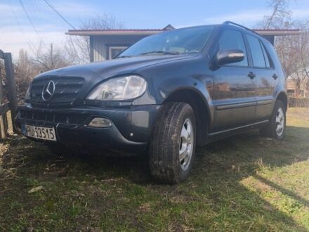 Мерседес МЛ 2003 у Бородянке на Automoto.ua Синій Мерседес МЛ, об'ємом двигуна 2.7 л та пробігом 295 тис. км за 170000 $, фото 1 на Automoto.ua