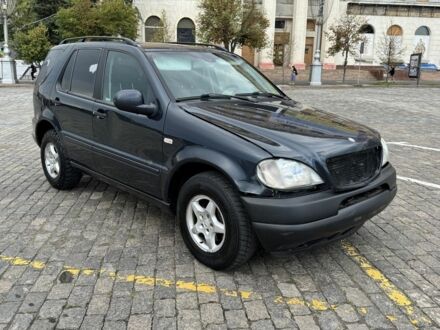 Мерседес МЛ 2005 у Харкові на Automoto.ua Синій Мерседес МЛ, об'ємом двигуна 0 л та пробігом 300 тис. км за 2650 $, фото 1 на Automoto.ua