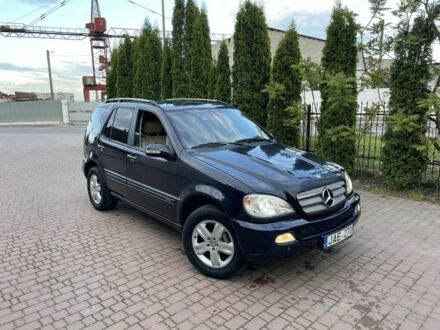Мерседес МЛ 2005 в Березно на Automoto.ua Синий Мерседес МЛ, объемом двигателя 2.7 л и пробегом 337 тыс. км за 3870 $, фото 1 на Automoto.ua