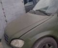 Зелений Мерседес МЛ, об'ємом двигуна 4 л та пробігом 300 тис. км за 2200 $, фото 1 на Automoto.ua