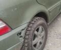 Зелений Мерседес МЛ, об'ємом двигуна 4 л та пробігом 300 тис. км за 2200 $, фото 8 на Automoto.ua