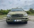 Зелений Мерседес МЛ, об'ємом двигуна 4 л та пробігом 400 тис. км за 2350 $, фото 2 на Automoto.ua