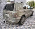 Зелений Мерседес МЛ, об'ємом двигуна 2.7 л та пробігом 250 тис. км за 3800 $, фото 4 на Automoto.ua