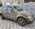 Зеленый Мерседес МЛ, объемом двигателя 2.7 л и пробегом 315 тыс. км за 4000 $, фото 2 на Automoto.ua