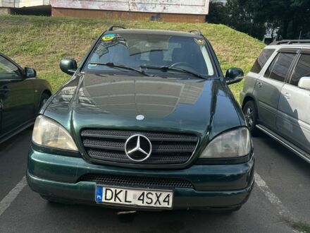 Зелений Мерседес МЛ, об'ємом двигуна 2.7 л та пробігом 315 тис. км за 5200 $, фото 1 на Automoto.ua