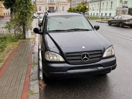 Мерседес МЛ 2001 в Черкассах на Automoto.ua Зеленый Мерседес МЛ, объемом двигателя 2.7 л и пробегом 308 тыс. км за 4000 $, фото 1 на Automoto.ua