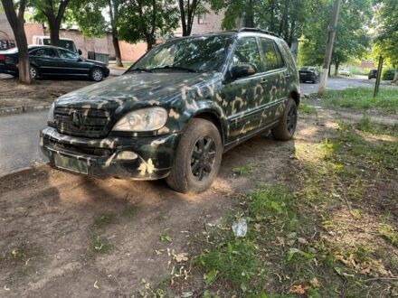 Мерседес МЛ 2002 у Доброполье на Automoto.ua Зелений Мерседес МЛ, об'ємом двигуна 4 л та пробігом 500 тис. км за 2682 $, фото 1 на Automoto.ua