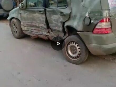 Мерседес МЛ 2002 у Запоріжжя на Automoto.ua Зелений Мерседес МЛ, об'ємом двигуна 0 л та пробігом 410 тис. км за 2647 $, фото 1 на Automoto.ua