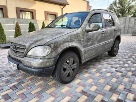 Мерседес МЛ 2005 в Павлограде на Automoto.ua Зеленый Мерседес МЛ, объемом двигателя 2.7 л и пробегом 315 тыс. км за 4000 $, фото 1 на Automoto.ua