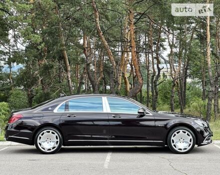 Чорний Мерседес Maybach S 400, об'ємом двигуна 3 л та пробігом 30 тис. км за 91000 $, фото 4 на Automoto.ua