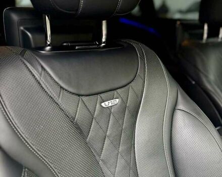 Черный Мерседес Майбах, объемом двигателя 6 л и пробегом 88 тыс. км за 68000 $, фото 48 на Automoto.ua