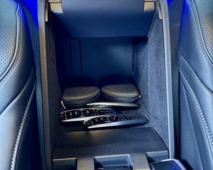 Черный Мерседес Майбах, объемом двигателя 6 л и пробегом 88 тыс. км за 68000 $, фото 31 на Automoto.ua