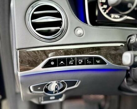 Черный Мерседес Майбах, объемом двигателя 6 л и пробегом 88 тыс. км за 68000 $, фото 56 на Automoto.ua