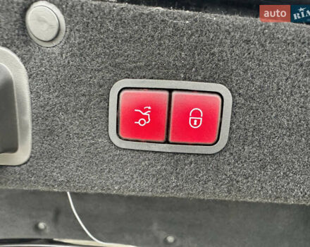 Черный Мерседес Майбах, объемом двигателя 3 л и пробегом 169 тыс. км за 63000 $, фото 45 на Automoto.ua