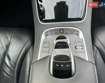 Черный Мерседес Майбах, объемом двигателя 3 л и пробегом 169 тыс. км за 63000 $, фото 32 на Automoto.ua