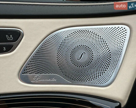 Черный Мерседес Майбах, объемом двигателя 3.98 л и пробегом 66 тыс. км за 85000 $, фото 16 на Automoto.ua