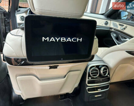 Черный Мерседес Майбах, объемом двигателя 3.98 л и пробегом 66 тыс. км за 85000 $, фото 13 на Automoto.ua