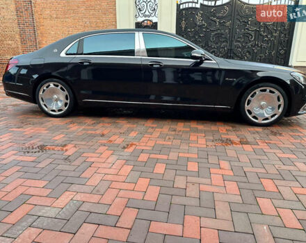 Черный Мерседес Майбах, объемом двигателя 3.98 л и пробегом 66 тыс. км за 85000 $, фото 2 на Automoto.ua