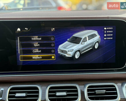 Черный Мерседес Майбах, объемом двигателя 3.98 л и пробегом 60 тыс. км за 150000 $, фото 21 на Automoto.ua