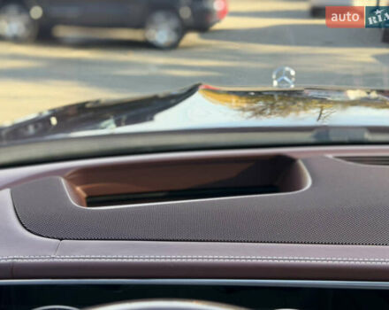 Черный Мерседес Майбах, объемом двигателя 3.98 л и пробегом 60 тыс. км за 150000 $, фото 15 на Automoto.ua