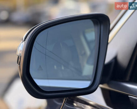 Черный Мерседес Майбах, объемом двигателя 3.98 л и пробегом 60 тыс. км за 150000 $, фото 5 на Automoto.ua