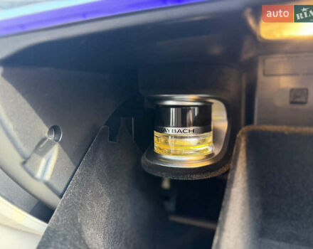 Черный Мерседес Майбах, объемом двигателя 3.98 л и пробегом 60 тыс. км за 150000 $, фото 31 на Automoto.ua