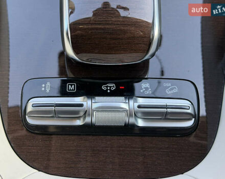 Черный Мерседес Майбах, объемом двигателя 3.98 л и пробегом 60 тыс. км за 150000 $, фото 25 на Automoto.ua