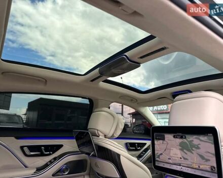 Черный Мерседес Майбах, объемом двигателя 6 л и пробегом 19 тыс. км за 209900 $, фото 91 на Automoto.ua