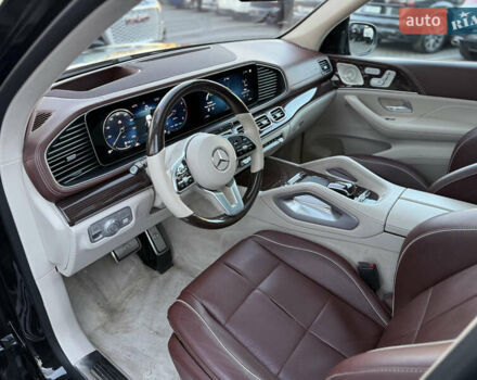 Черный Мерседес Майбах, объемом двигателя 3.98 л и пробегом 98 тыс. км за 154900 $, фото 29 на Automoto.ua