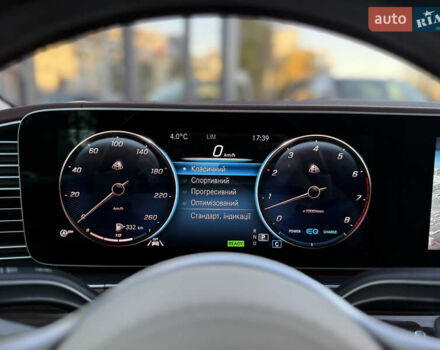 Черный Мерседес Майбах, объемом двигателя 3.98 л и пробегом 98 тыс. км за 154900 $, фото 36 на Automoto.ua