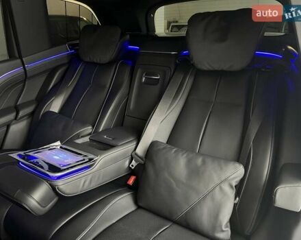 Черный Мерседес Майбах, объемом двигателя 3.98 л и пробегом 1 тыс. км за 232461 $, фото 23 на Automoto.ua