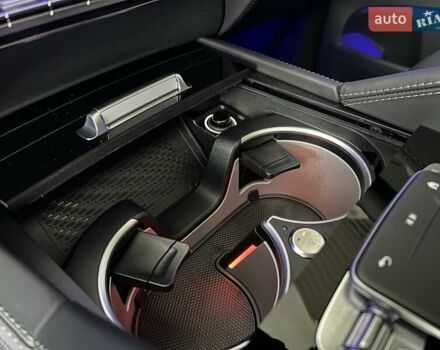 Черный Мерседес Майбах, объемом двигателя 3.98 л и пробегом 1 тыс. км за 232461 $, фото 38 на Automoto.ua