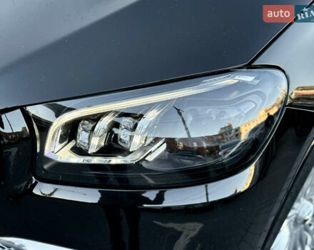 Черный Мерседес Майбах, объемом двигателя 3.98 л и пробегом 98 тыс. км за 154900 $, фото 4 на Automoto.ua