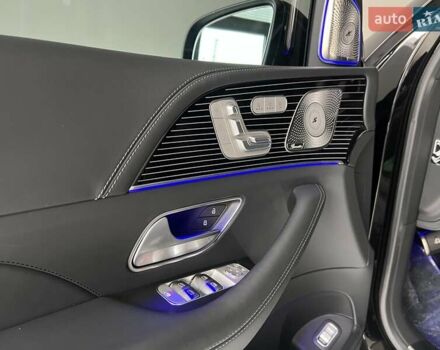 Черный Мерседес Майбах, объемом двигателя 3.98 л и пробегом 1 тыс. км за 232461 $, фото 19 на Automoto.ua