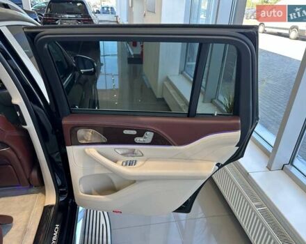 Черный Мерседес Майбах, объемом двигателя 4 л и пробегом 56 тыс. км за 154900 $, фото 20 на Automoto.ua