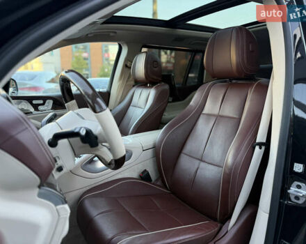 Черный Мерседес Майбах, объемом двигателя 3.98 л и пробегом 98 тыс. км за 154900 $, фото 26 на Automoto.ua