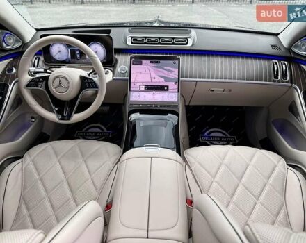 Черный Мерседес Майбах, объемом двигателя 6 л и пробегом 19 тыс. км за 209900 $, фото 81 на Automoto.ua