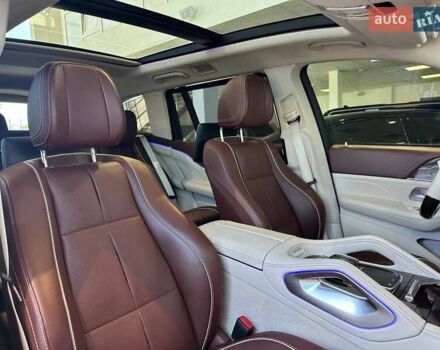 Черный Мерседес Майбах, объемом двигателя 4 л и пробегом 56 тыс. км за 154900 $, фото 19 на Automoto.ua