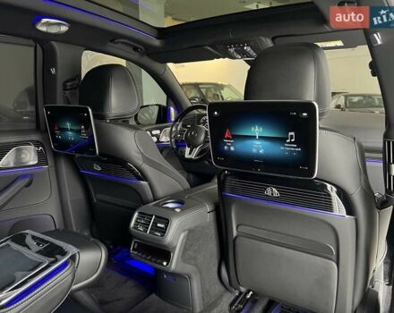 Черный Мерседес Майбах, объемом двигателя 3.98 л и пробегом 1 тыс. км за 232461 $, фото 27 на Automoto.ua