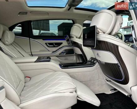 Черный Мерседес Майбах, объемом двигателя 6 л и пробегом 19 тыс. км за 209900 $, фото 72 на Automoto.ua