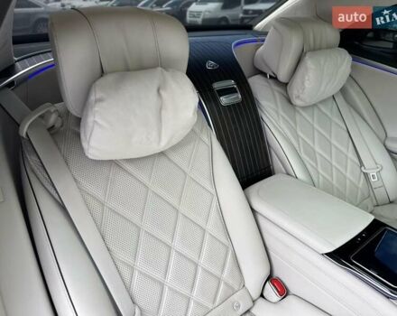 Черный Мерседес Майбах, объемом двигателя 6 л и пробегом 19 тыс. км за 209900 $, фото 83 на Automoto.ua