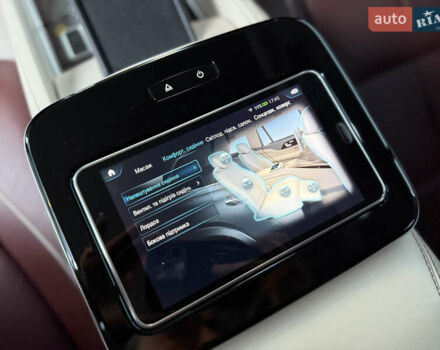 Черный Мерседес Майбах, объемом двигателя 3.98 л и пробегом 98 тыс. км за 154900 $, фото 72 на Automoto.ua