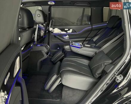 Черный Мерседес Майбах, объемом двигателя 3.98 л и пробегом 1 тыс. км за 232461 $, фото 20 на Automoto.ua