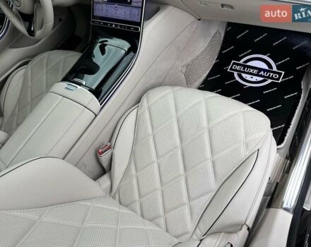 Черный Мерседес Майбах, объемом двигателя 6 л и пробегом 19 тыс. км за 209900 $, фото 54 на Automoto.ua